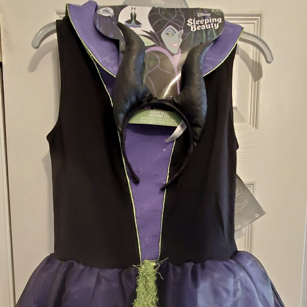 Nwt adult Maleficent costume